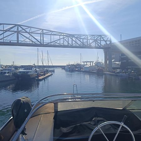 Amazing Boat To Sleep In Barcelona Hotel Sant Adria de Besos Ngoại thất bức ảnh
