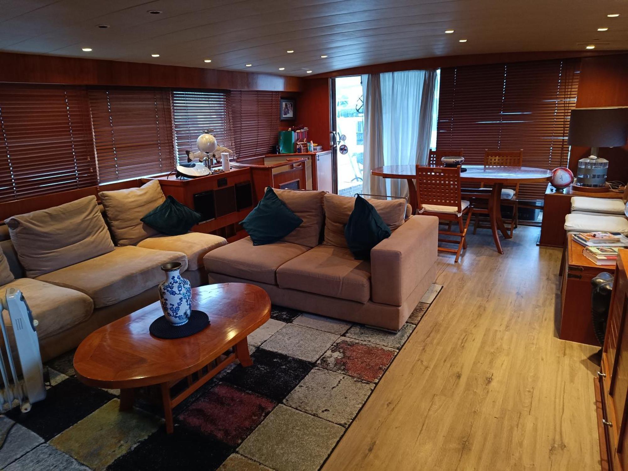 Amazing Boat To Sleep In Barcelona Hotel Sant Adria de Besos Ngoại thất bức ảnh
